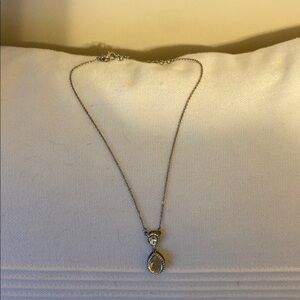 Elegant Silver Necklace with Teardrop Pendant